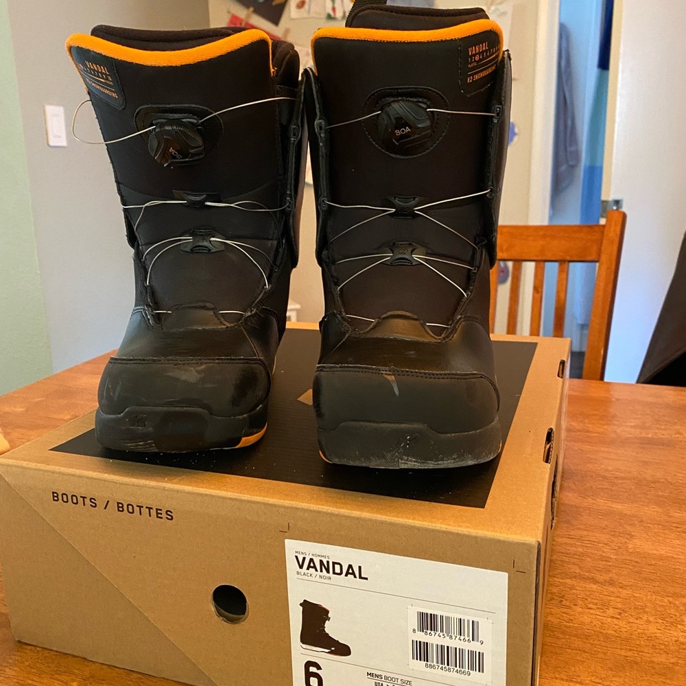 K2 snowboarding boots size 6 in men’s